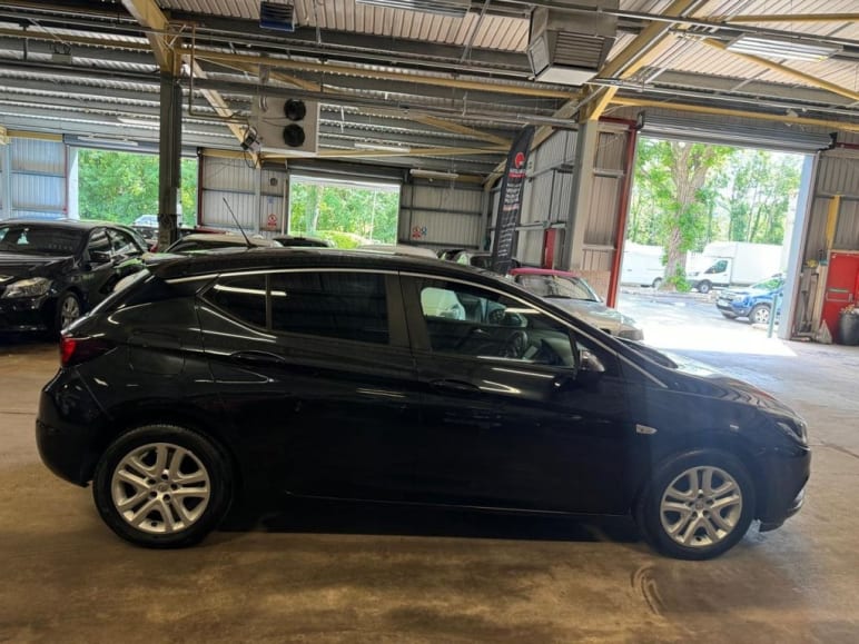 VAUXHALL ASTRA