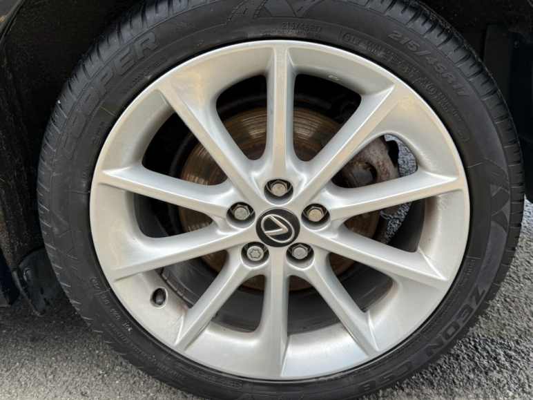 1.8 200h Advance Hatchback 5dr Petrol Hybrid CVT E