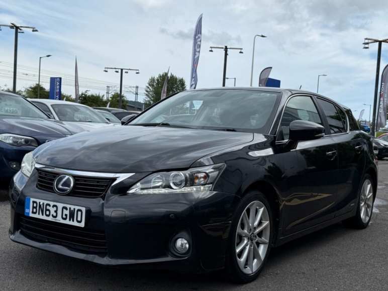 1.8 200h Advance Hatchback 5dr Petrol Hybrid CVT E