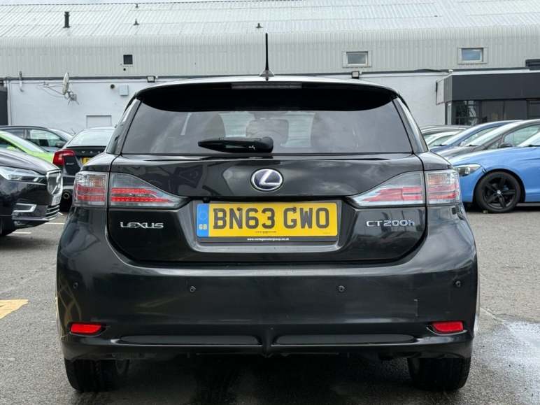 1.8 200h Advance Hatchback 5dr Petrol Hybrid CVT E