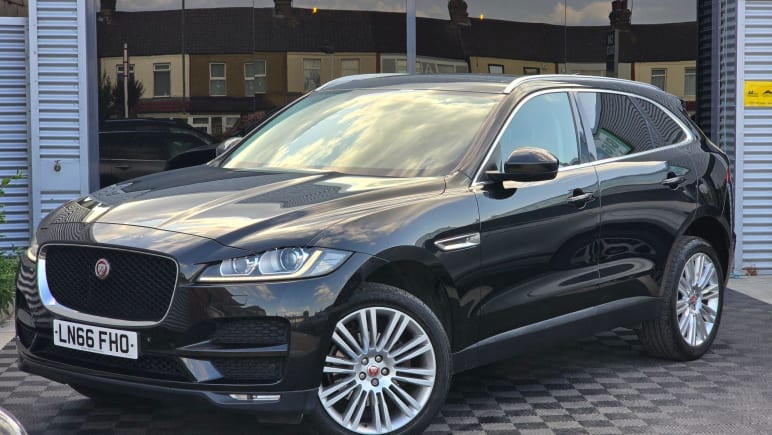JAGUAR F-PACE