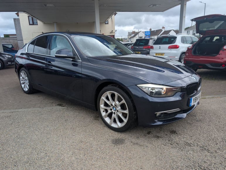 BMW 3 SERIES