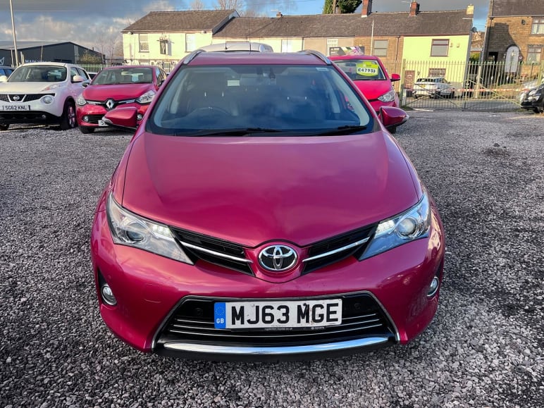 TOYOTA AURIS