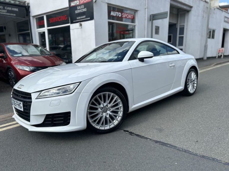 AUDI TT