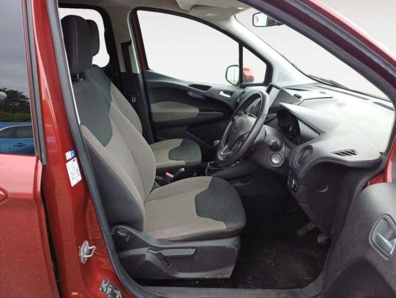 1.0 EcoBoost Zetec MPV 5dr