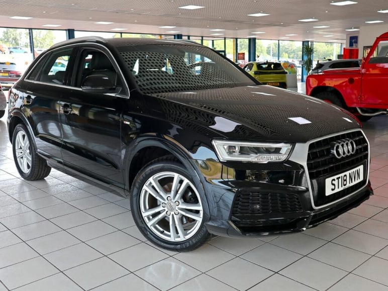 AUDI Q3