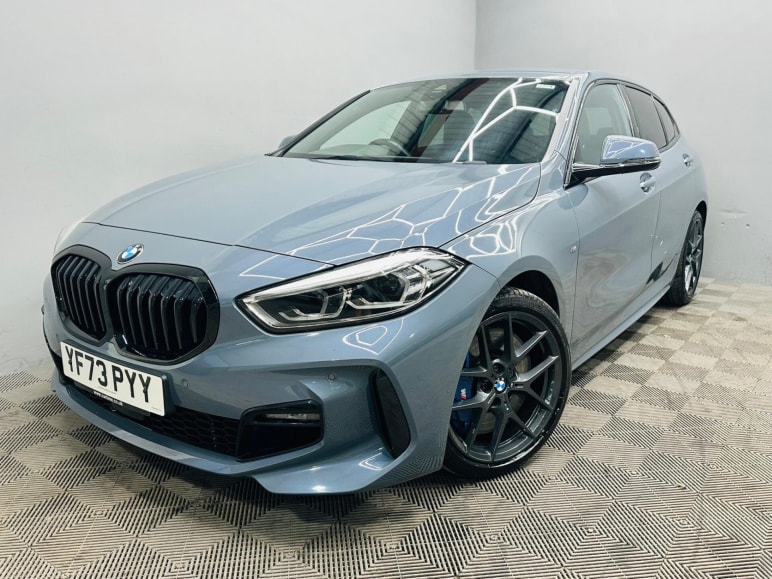 BMW 1 SERIES
