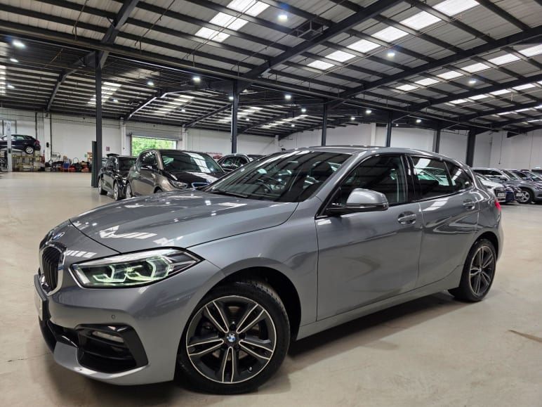 BMW 1 SERIES