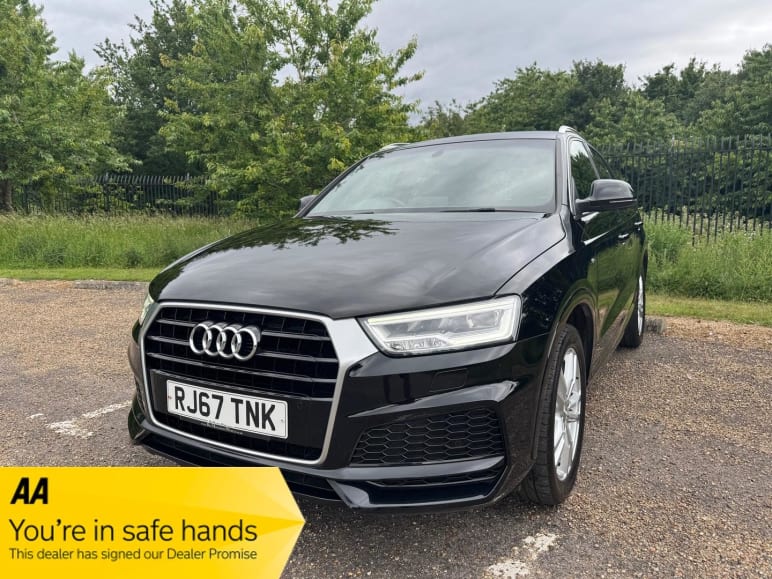 AUDI Q3