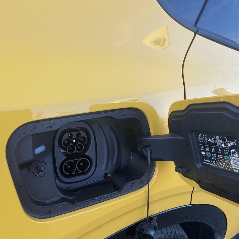 250kW Premium 79kWh AWD 5dr Auto