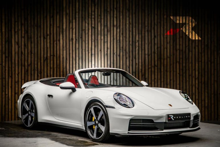 PORSCHE 911