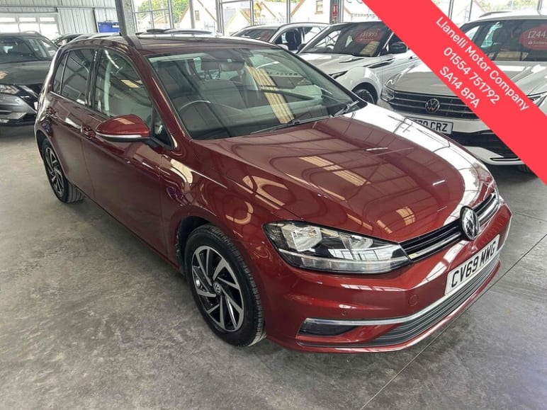 VOLKSWAGEN GOLF