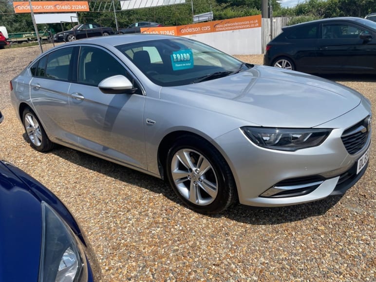 VAUXHALL INSIGNIA
