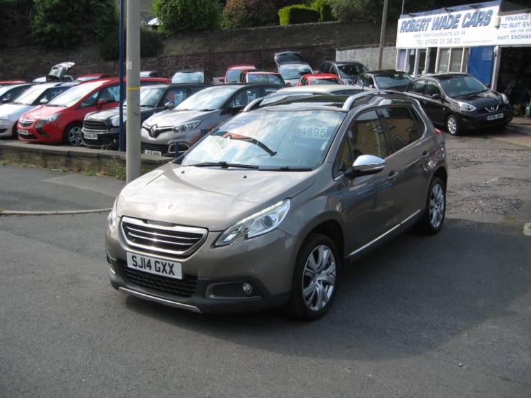 PEUGEOT 2008