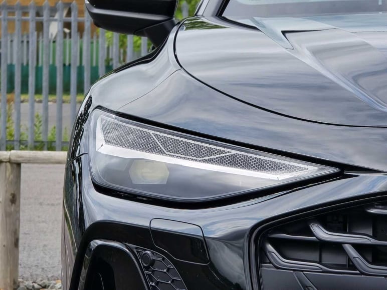 Avant Launch Edition TDI quattro 204 PS S tronic