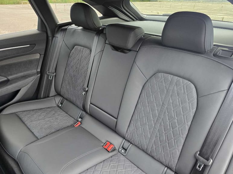 Avant Launch Edition TDI quattro 204 PS S tronic