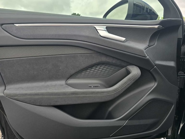 Avant Launch Edition TDI quattro 204 PS S tronic