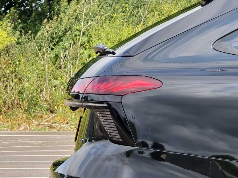 Avant Launch Edition TDI quattro 204 PS S tronic