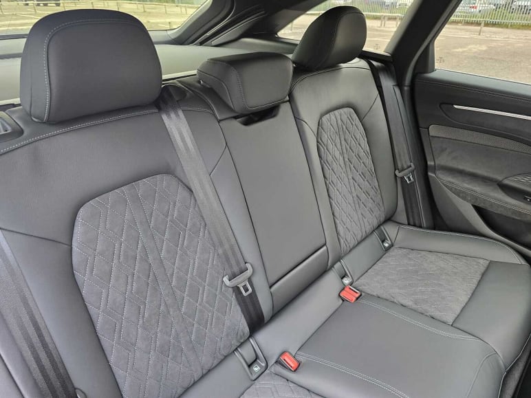 Avant Launch Edition TDI quattro 204 PS S tronic