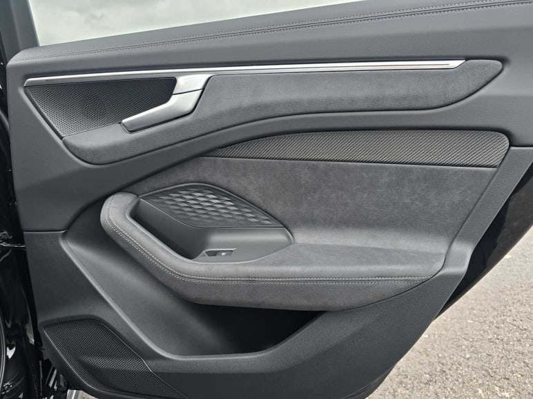 Avant Launch Edition TDI quattro 204 PS S tronic