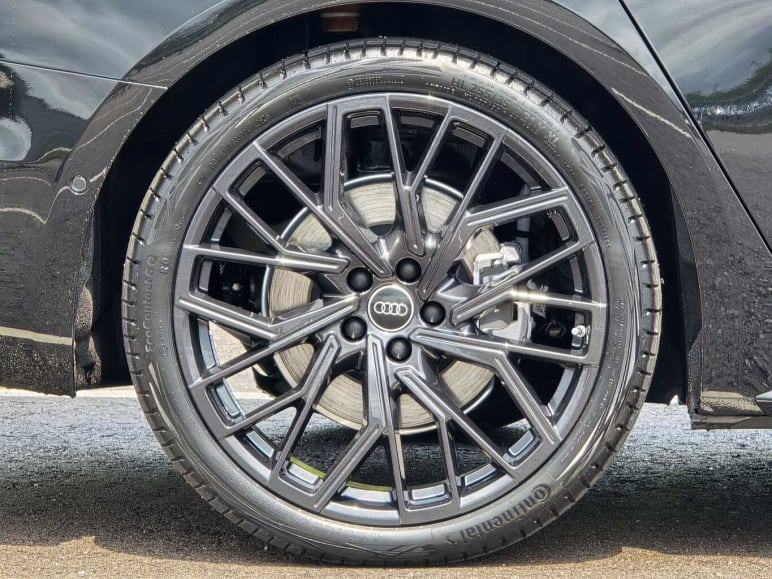 Avant Launch Edition TDI quattro 204 PS S tronic