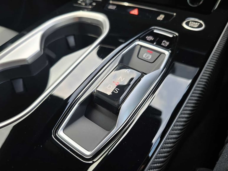 Avant Launch Edition TDI quattro 204 PS S tronic