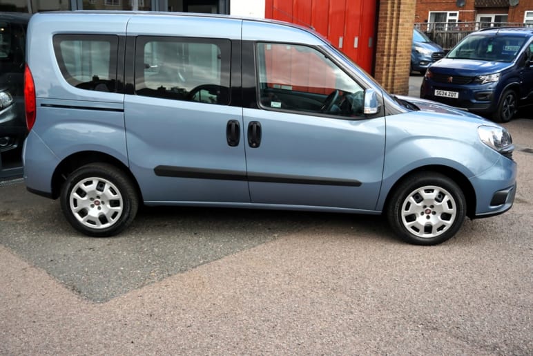 EASY, Disabled, Wheelchair Accessible Vehicle, WAV.