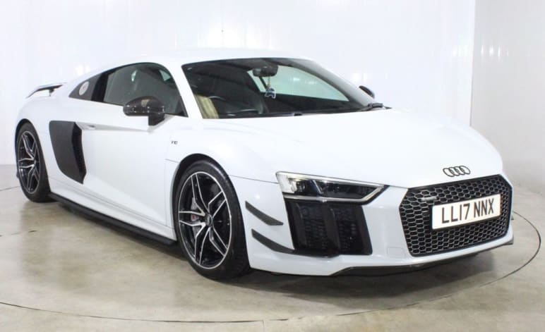 AUDI R8