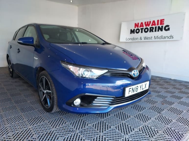 TOYOTA AURIS