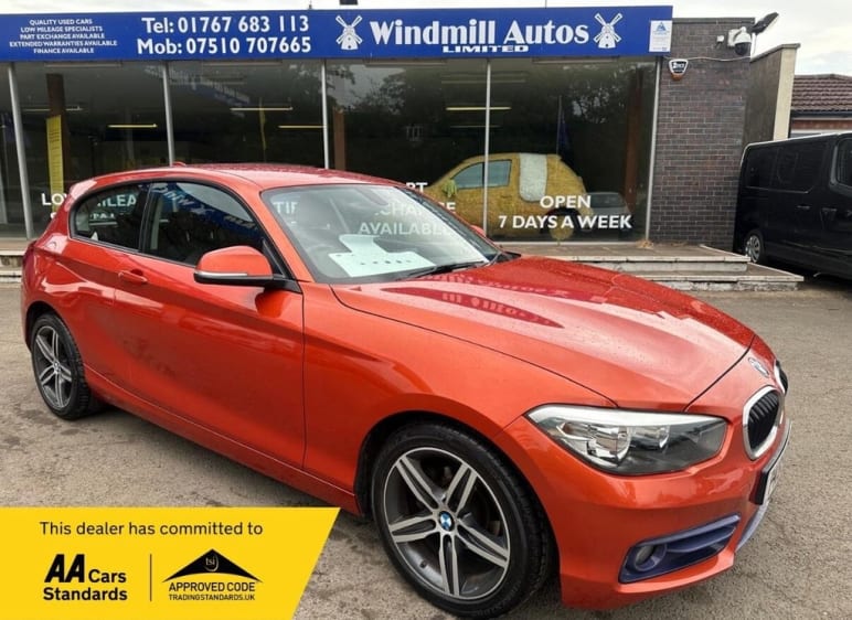 BMW 1 SERIES