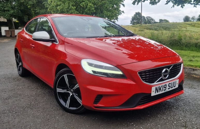 VOLVO V40