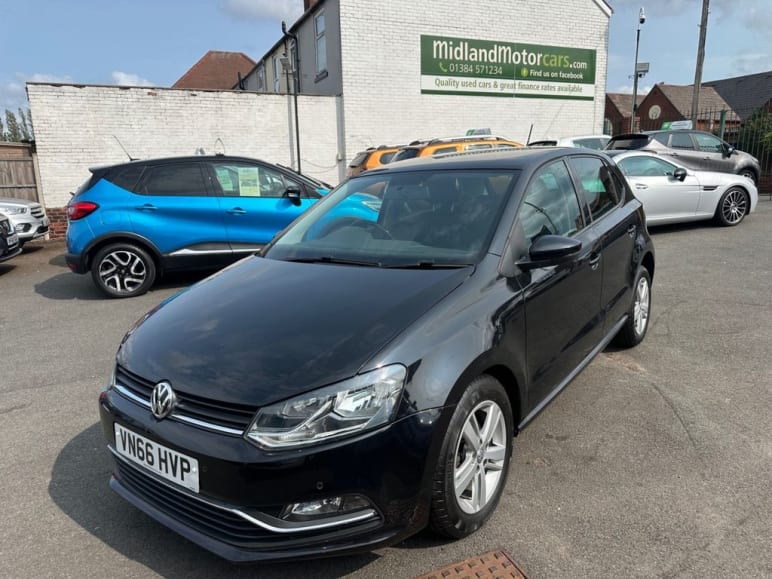 VOLKSWAGEN POLO