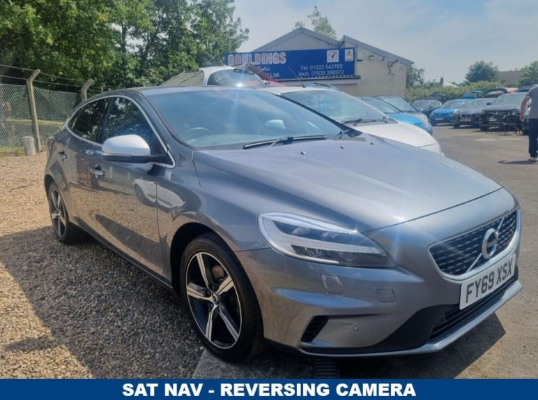 VOLVO V40