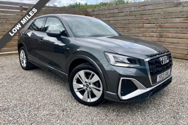 AUDI Q2
