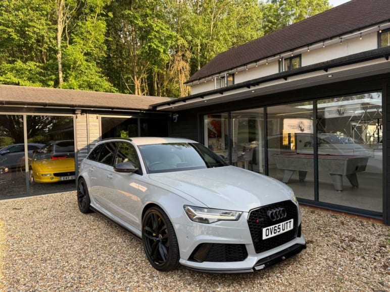 AUDI RS6