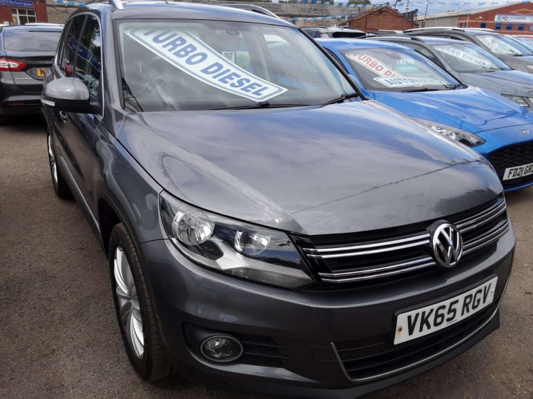 VOLKSWAGEN TIGUAN