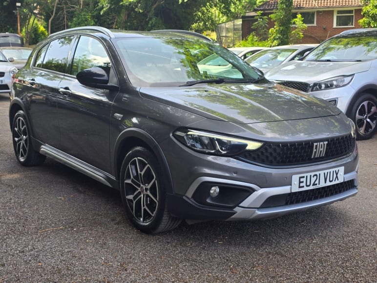 FIAT TIPO CROSS