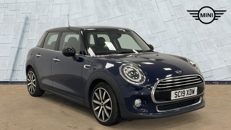 MINI HATCHBACK