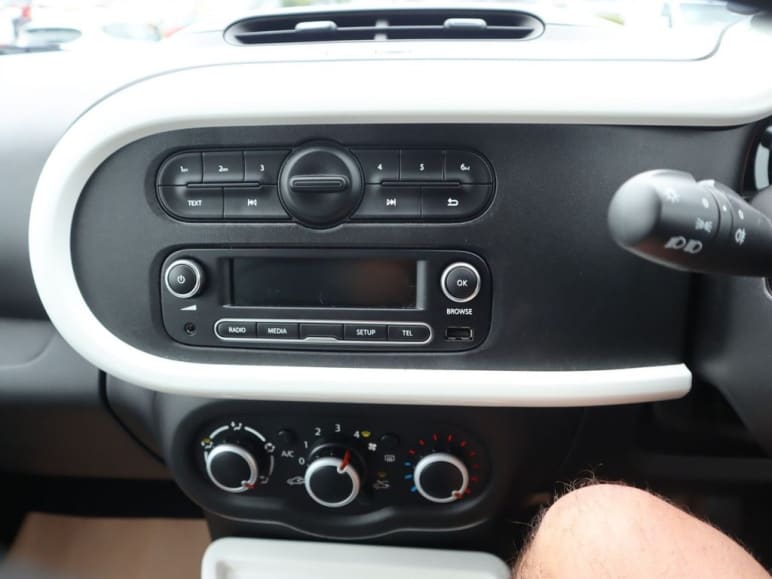 1.0 SCe Play Hatchback 5dr Petrol Manual Euro 6 (7