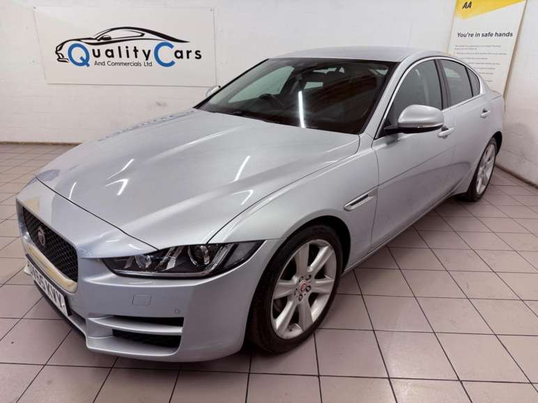 JAGUAR XE