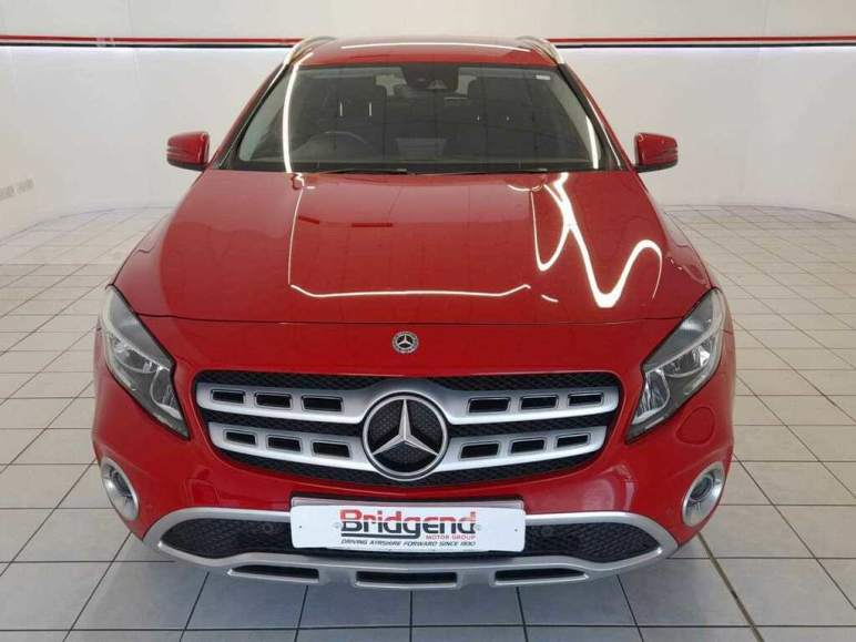 MERCEDES-BENZ GLA