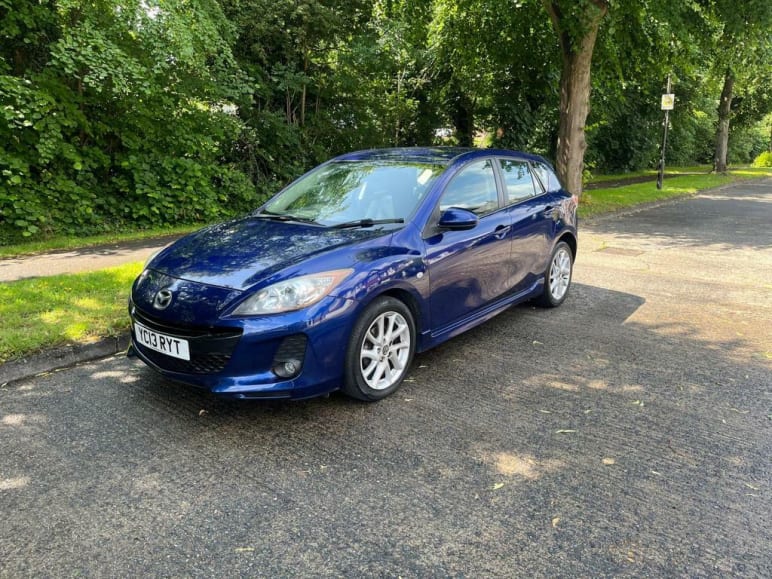MAZDA 3