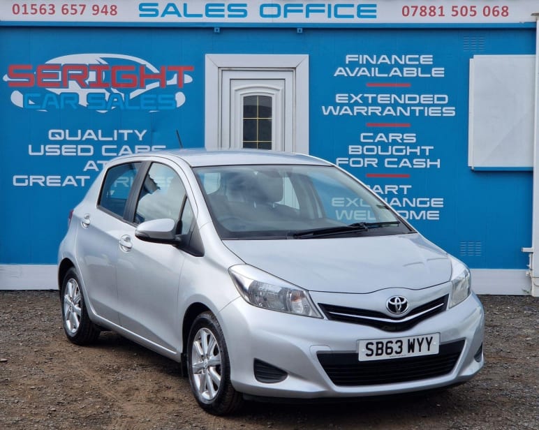TOYOTA YARIS