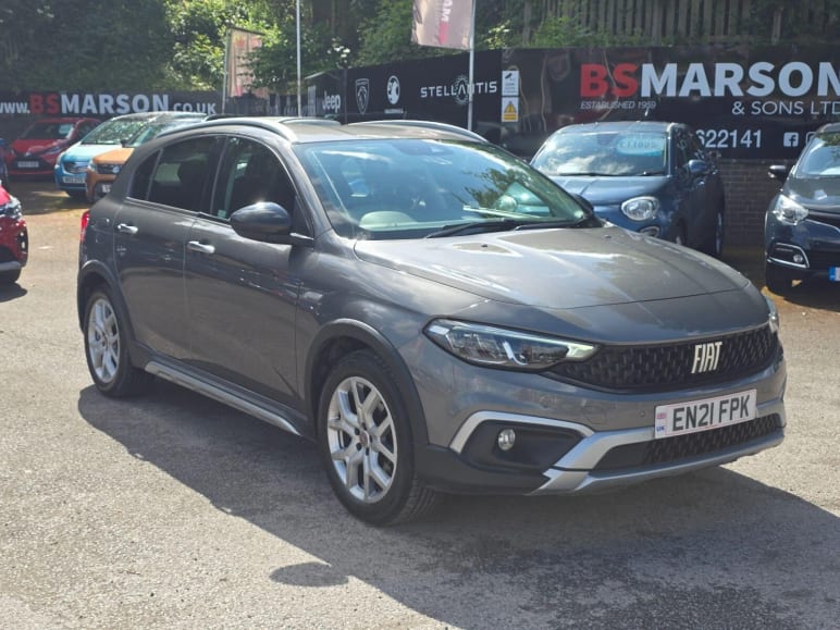 FIAT TIPO CROSS