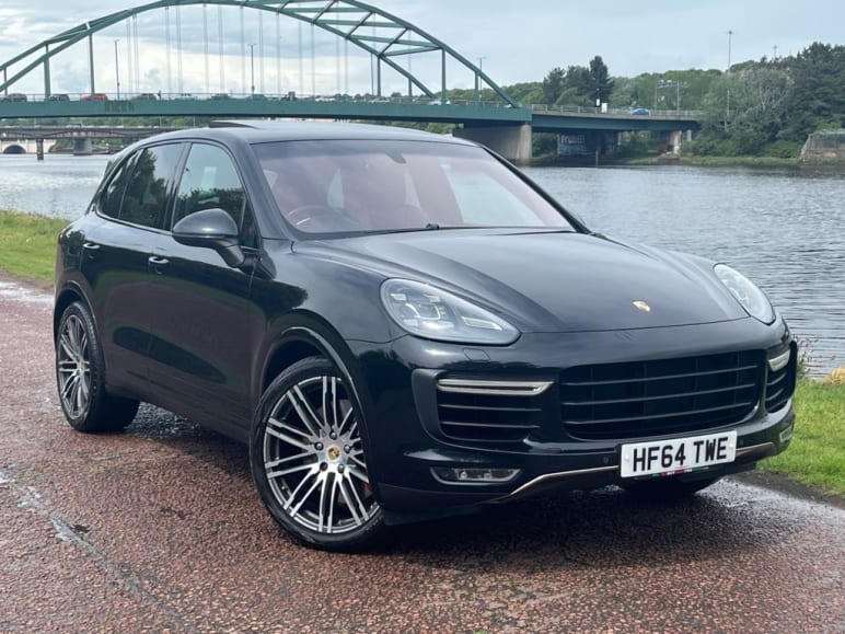 PORSCHE CAYENNE