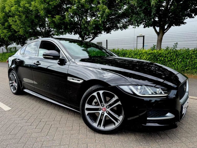 JAGUAR XE