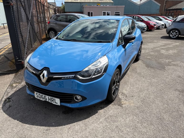 RENAULT CLIO