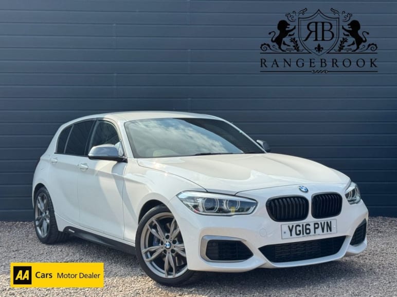 BMW 1 SERIES