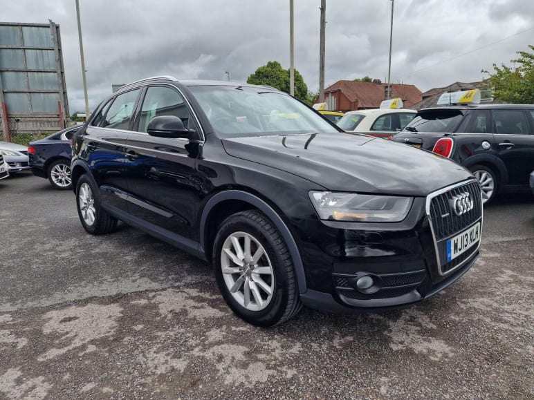 AUDI Q3