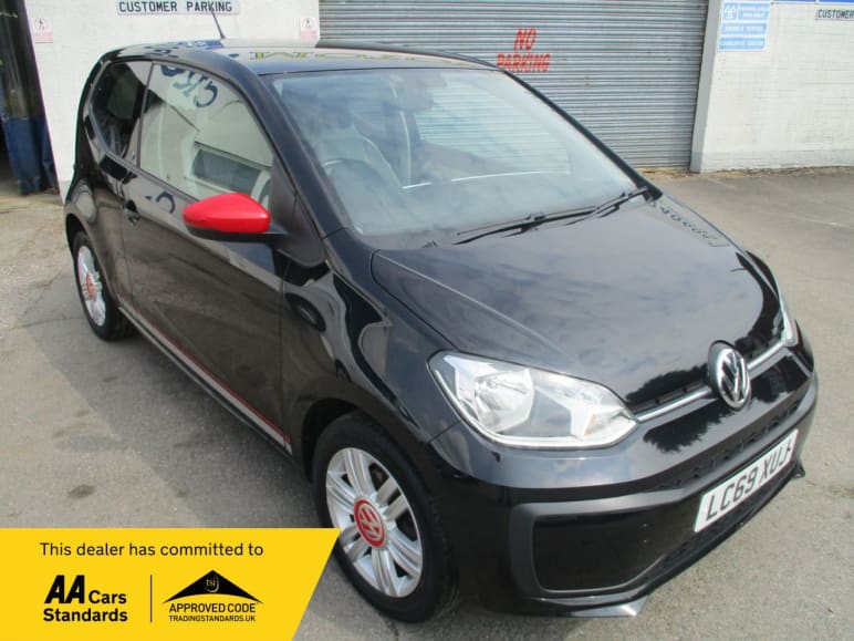 VOLKSWAGEN UP